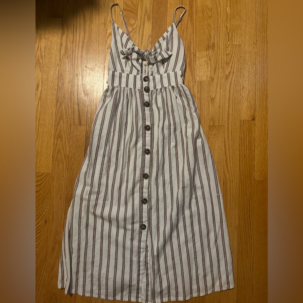 Button up midi dress with cutout